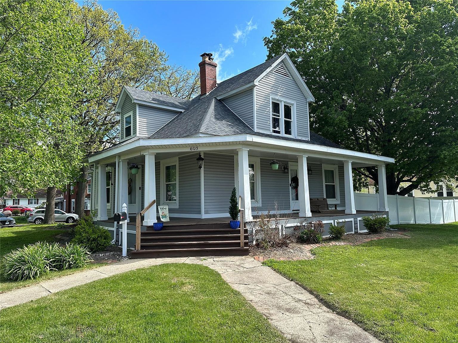 603 E Hauser St Litchfield, IL 62056 - Thumbnail 3