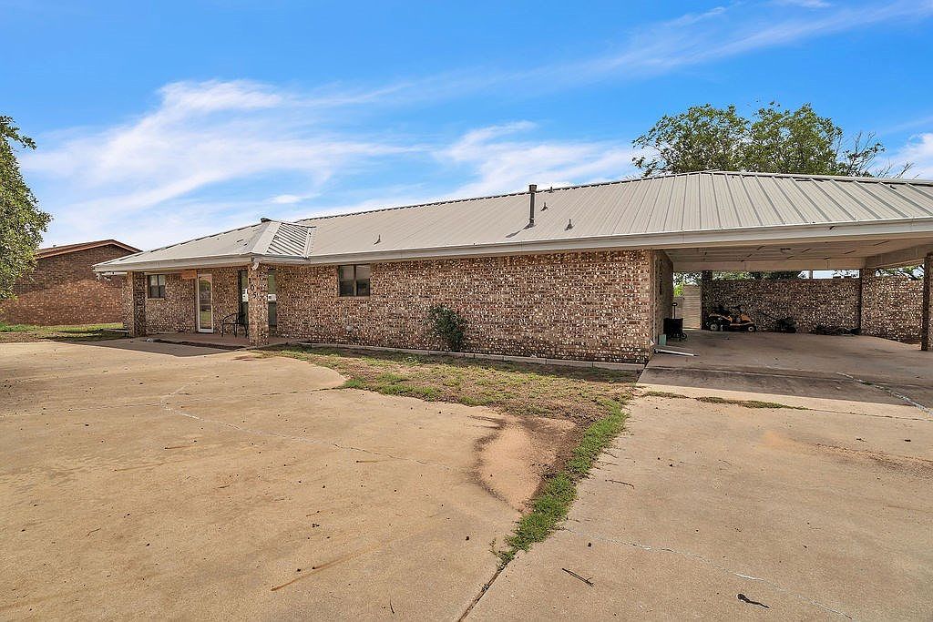 105 Basswood Cir Coahoma, TX 79511 - Thumbnail 3