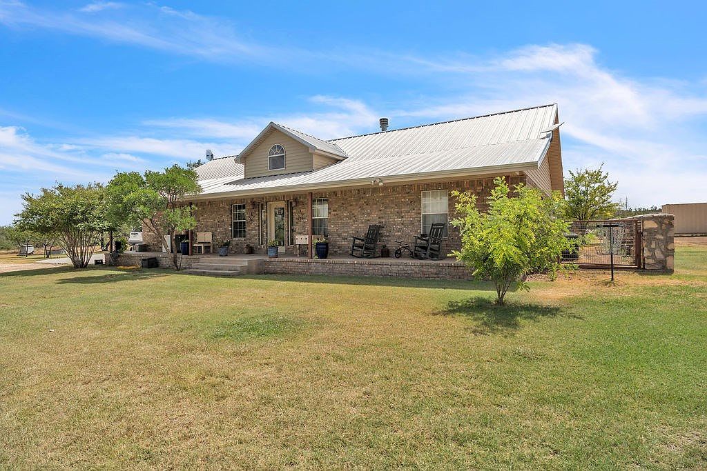 9009 Longshore Dr Big Spring, TX 79720 - Thumbnail 3