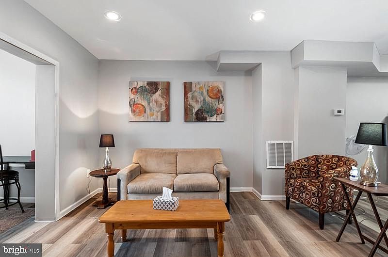 2514 Garrett Ave Baltimore, MD 21218 - Thumbnail 3