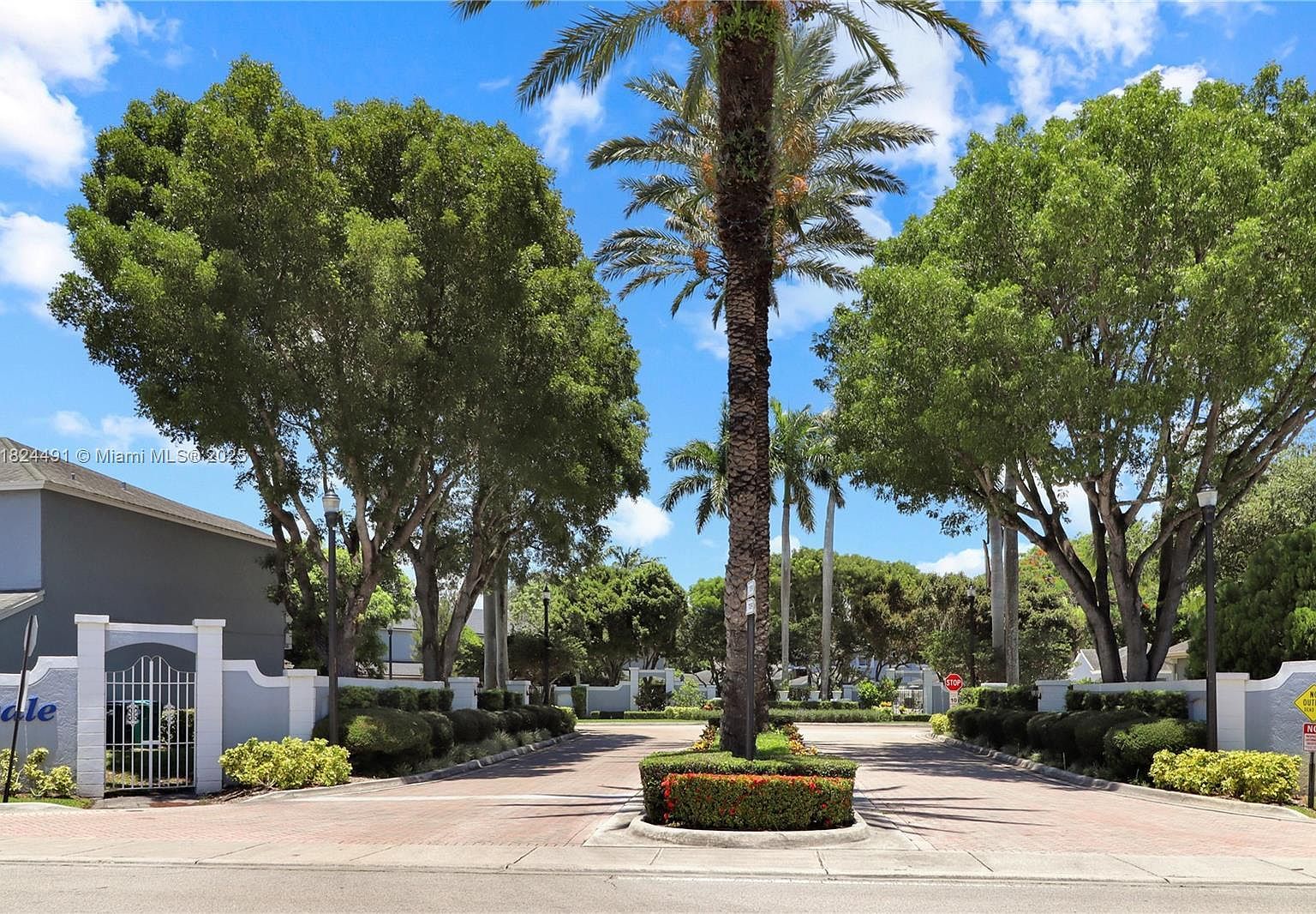 14263 SW 97th Ter Miami, FL 33186 - Thumbnail 3