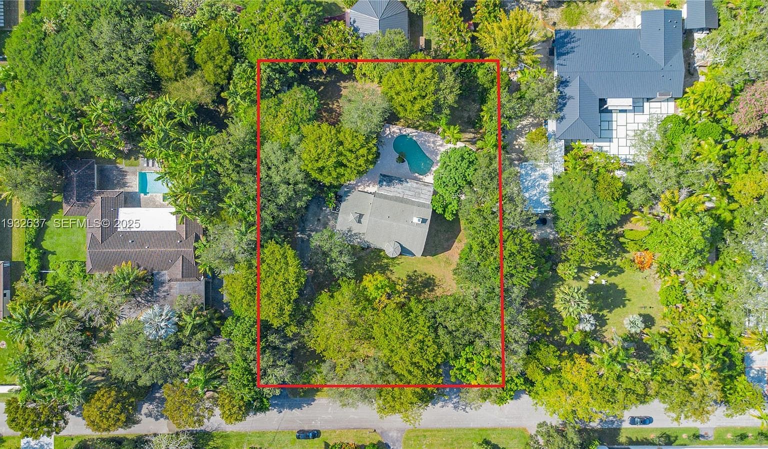 10900 SW 90th Ave Miami, FL 33176 - Thumbnail 3