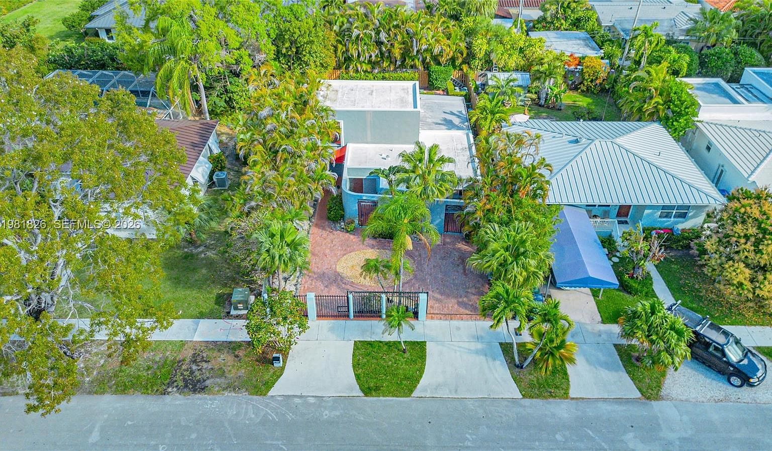 5747 SW 55th St Miami, FL 33155 - Thumbnail 3