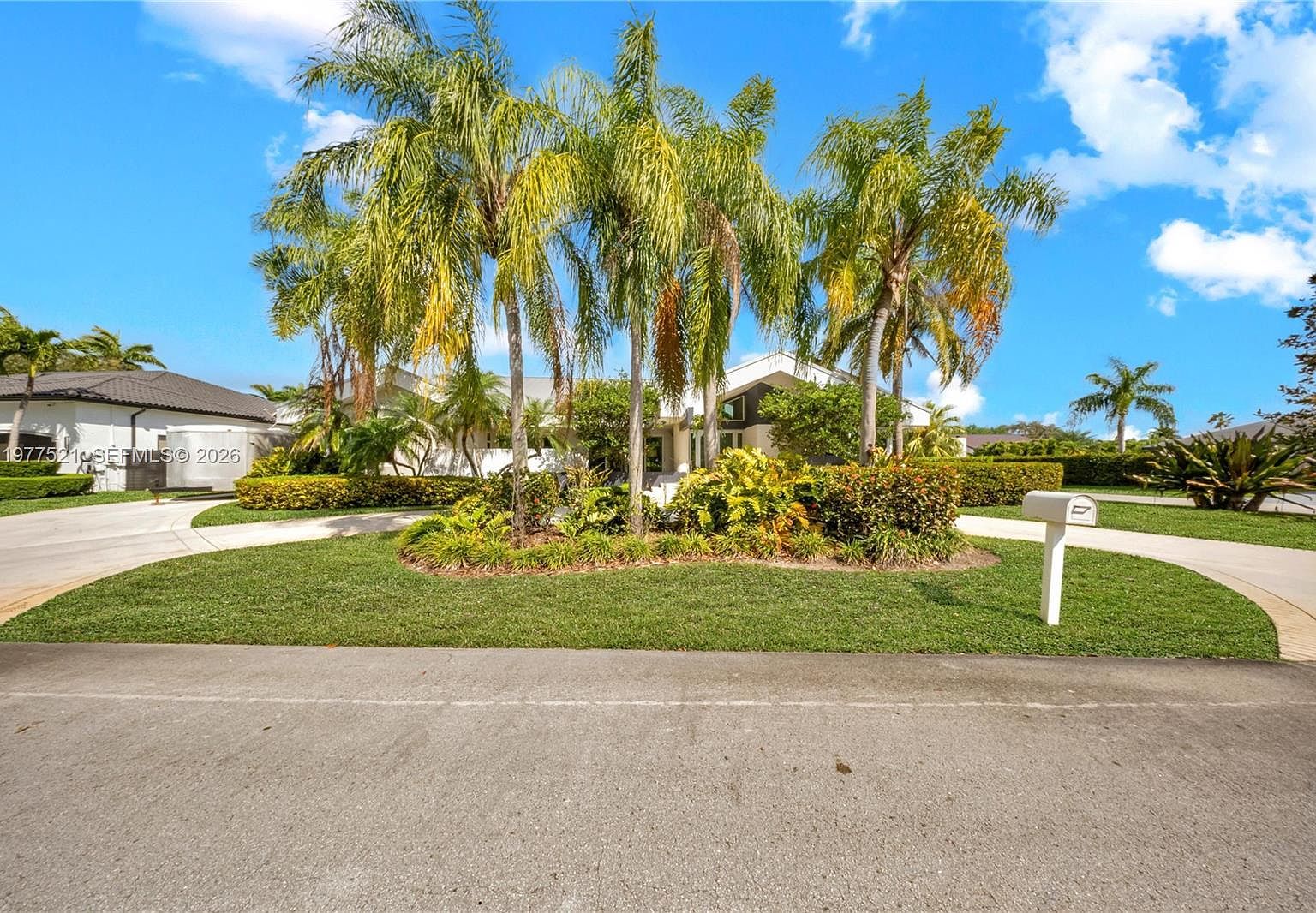 10101 SW 145th St Miami, FL 33176 - Thumbnail 3