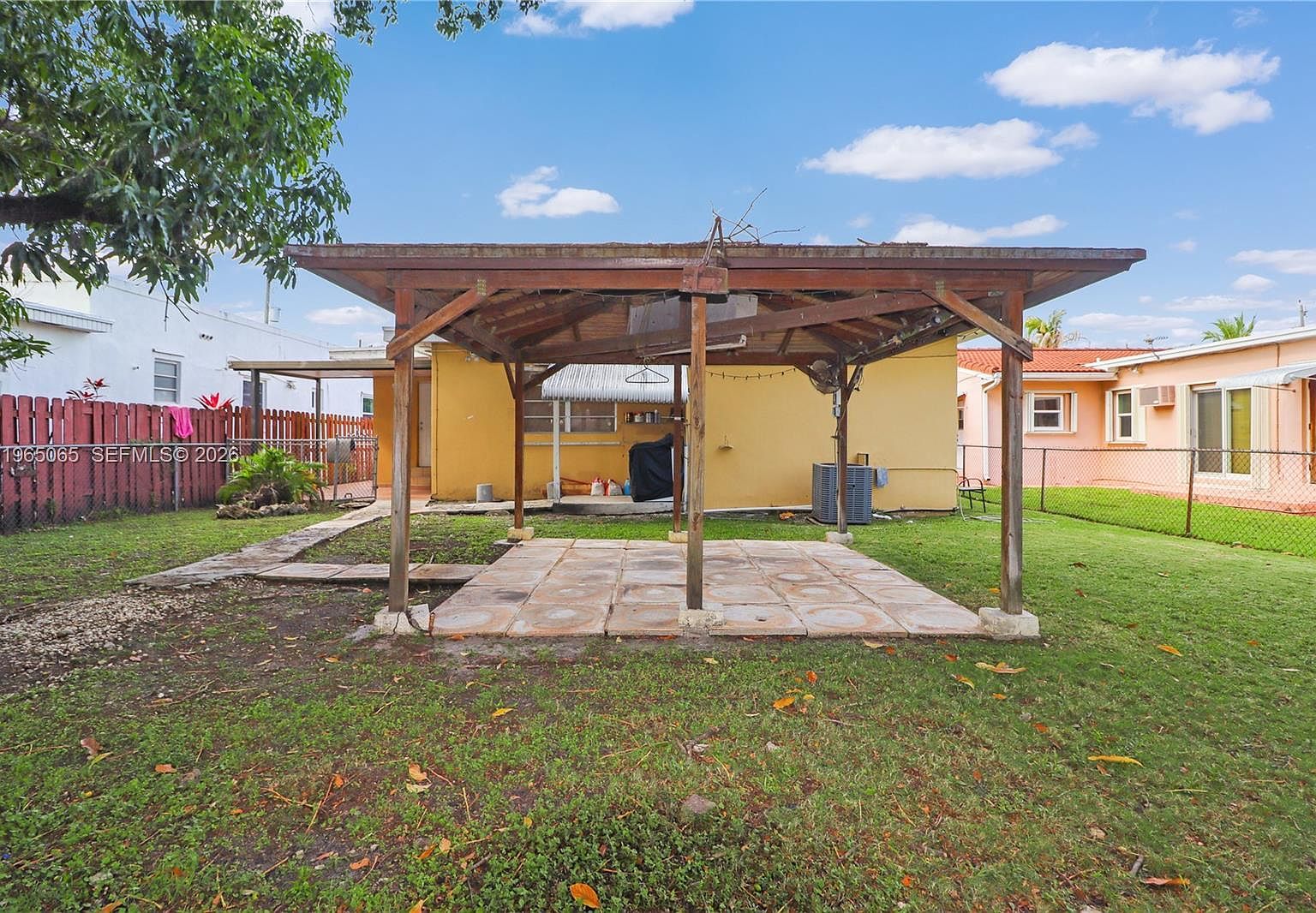3330 SW 2nd St Miami, FL 33135 - Thumbnail 3