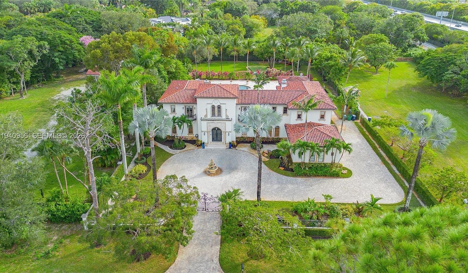 7538 SW 64th St Miami, FL 33143 - Thumbnail 3