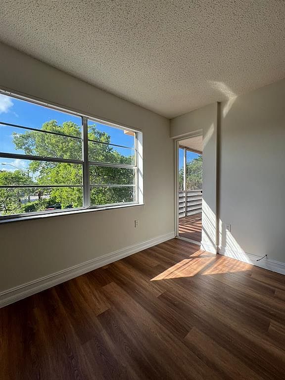 4304 NW 9th Ave APT 23B Pompano Beach, FL 33064 - Thumbnail 3