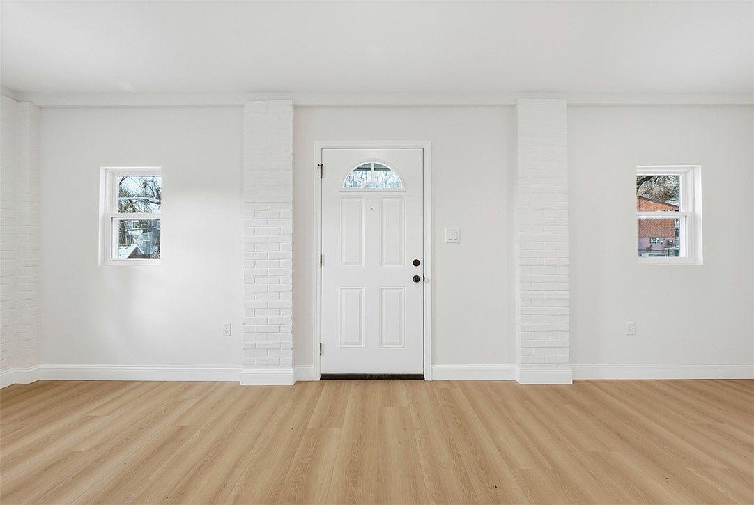 463 Winterburn Ave Pittsburgh, PA 15207 - Thumbnail 3