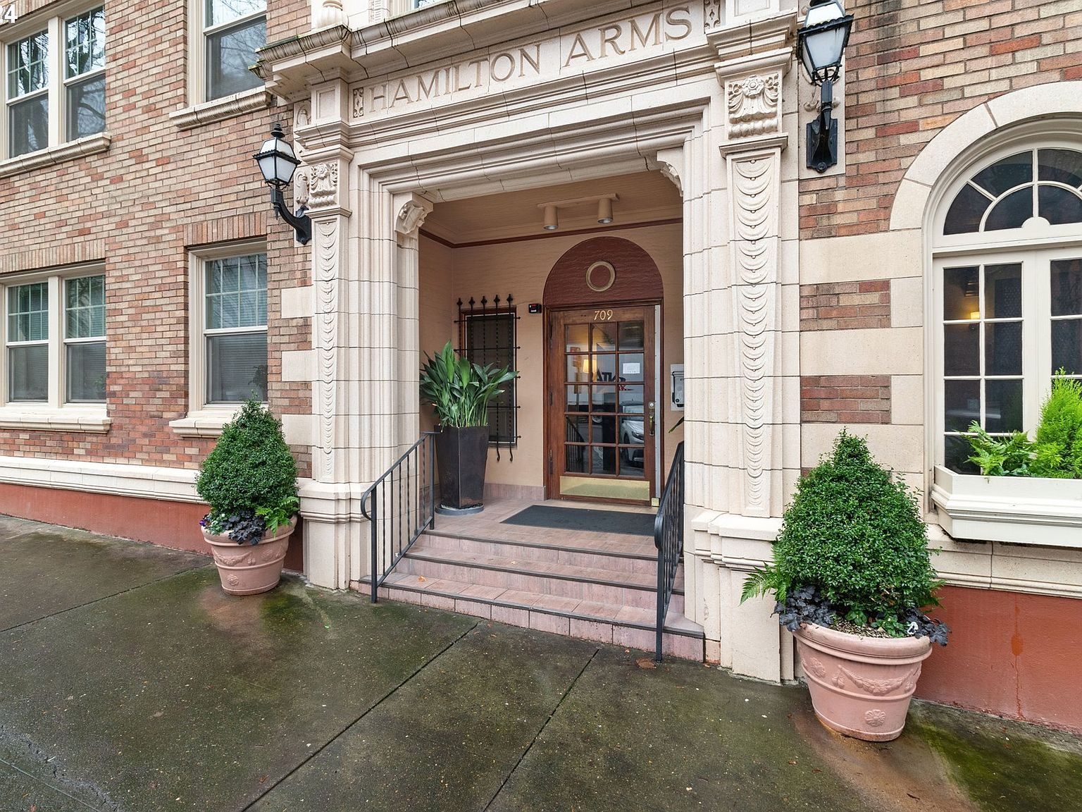 709 SW 16th Ave UNIT 204 Portland, OR 97205 - Thumbnail 3