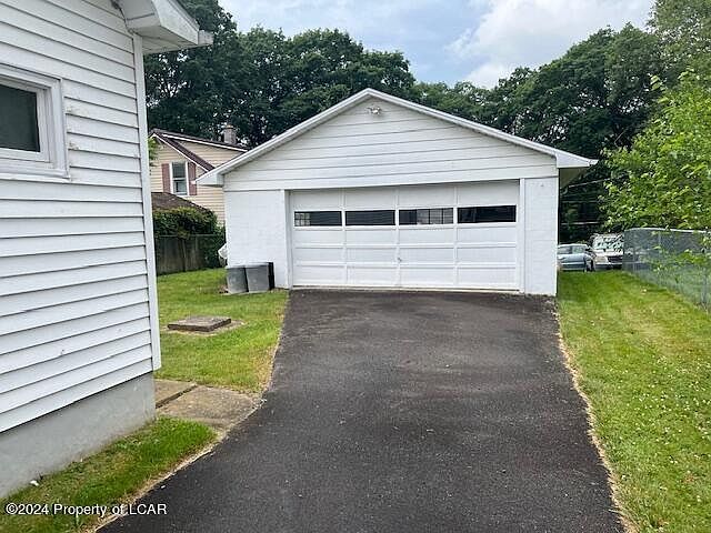 36 Maude St Nanticoke, PA 18634 - Thumbnail 3