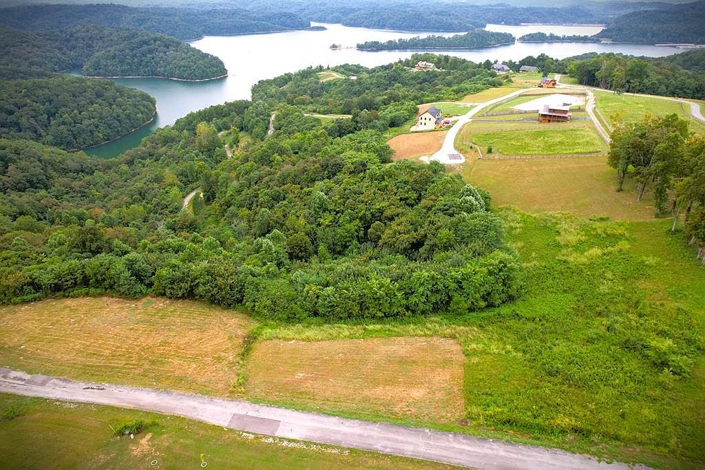 30B Bass Rd Hilham, TN 38568 - Thumbnail 3