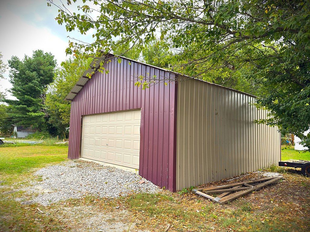 212 Austin Cir Livingston, TN 38570 - Thumbnail 3