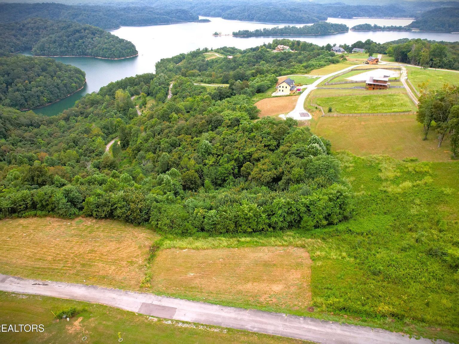 30 Bass Rd Hilham, TN 38568 - Thumbnail 3