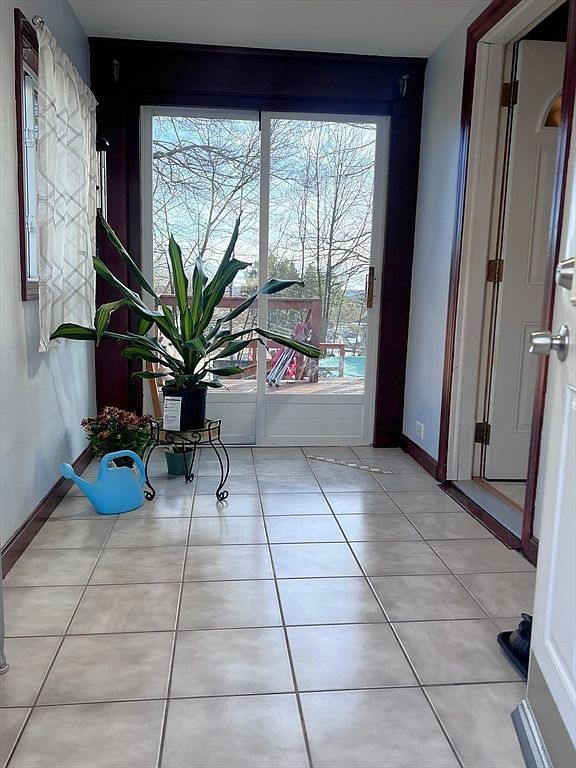 1100 Essex St Lawrence, MA 01841 - Thumbnail 3