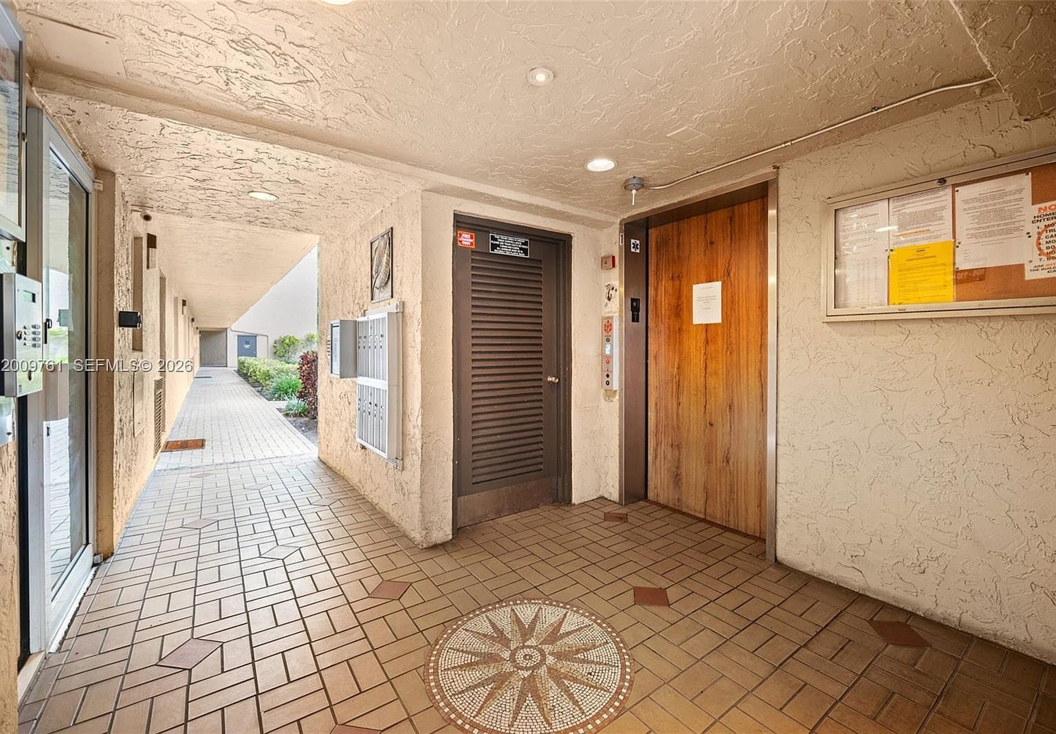 3300 W Rolling Hills Cir APT 510 Fort Lauderdale, FL 33328 - Thumbnail 3