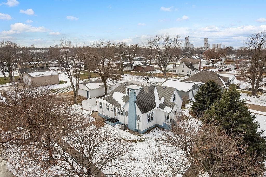 303 W 15th St Schuyler, NE 68661 - Thumbnail 3