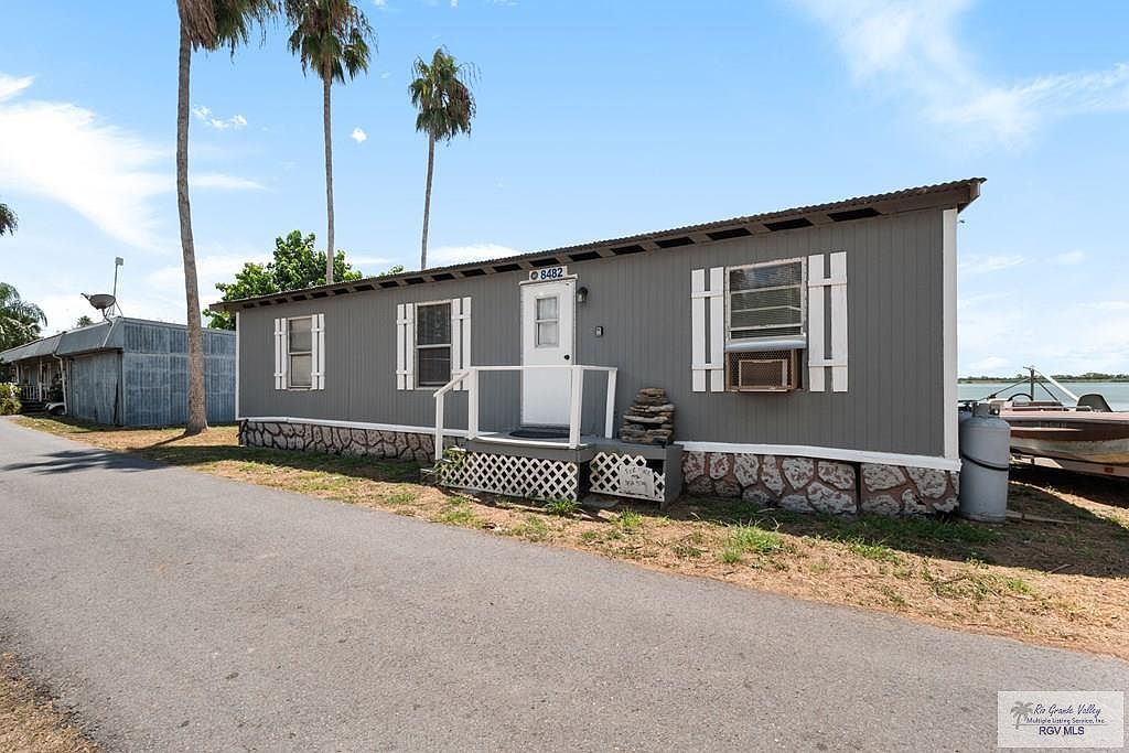 8482 Lago Vista Dr Edcouch, TX 78538 - Thumbnail 3