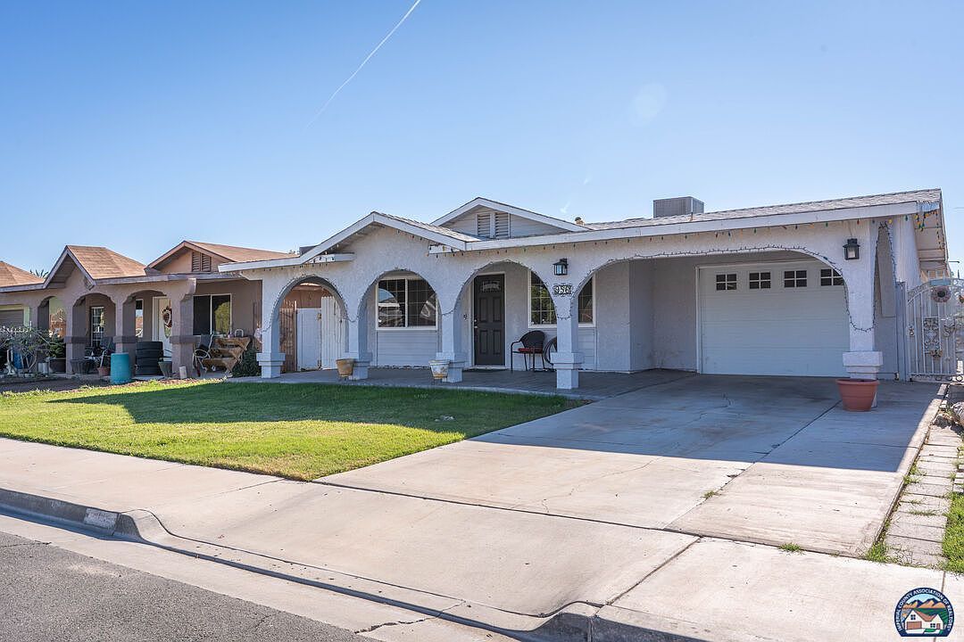 956 Salvador Guilin St Calexico, CA 92231 - Thumbnail 3