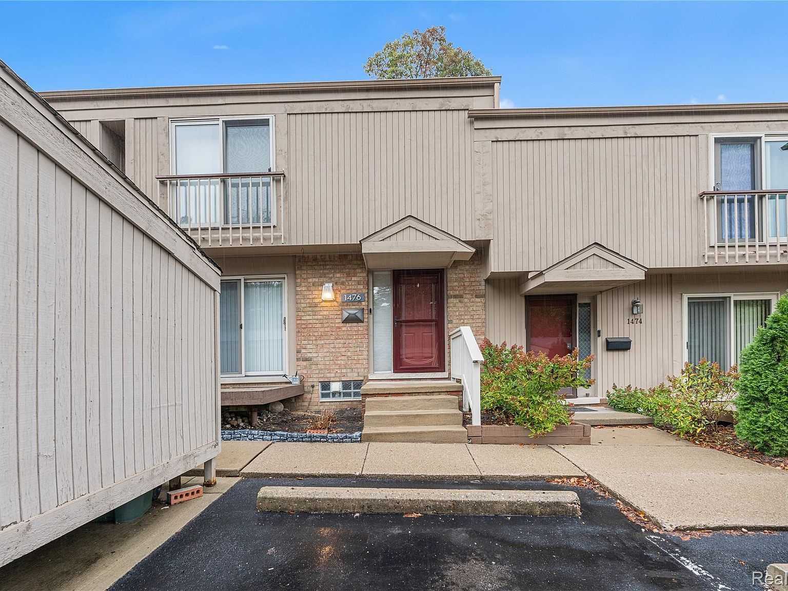 1476 Oakbrook E Rochester, MI 48307 - Thumbnail 3