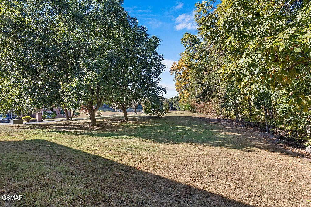 140 Gallahad Ct Sevierville, TN 37876 - Thumbnail 3