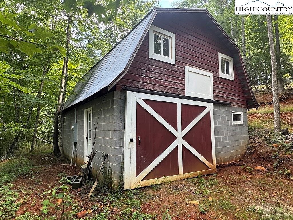 10 Autumn Ln West Jefferson, NC 28694 - Thumbnail 3