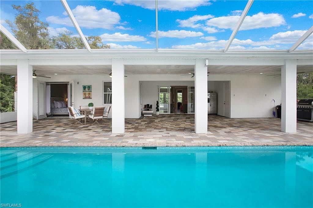 2828 22nd Ave NE Naples, FL 34120 - Thumbnail 3