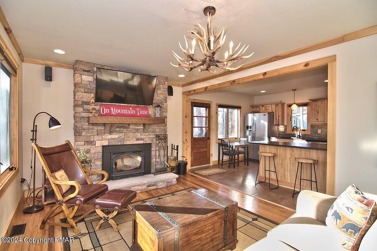 5187 Woodland Ave Pocono Pines, PA 18350 - Thumbnail 3