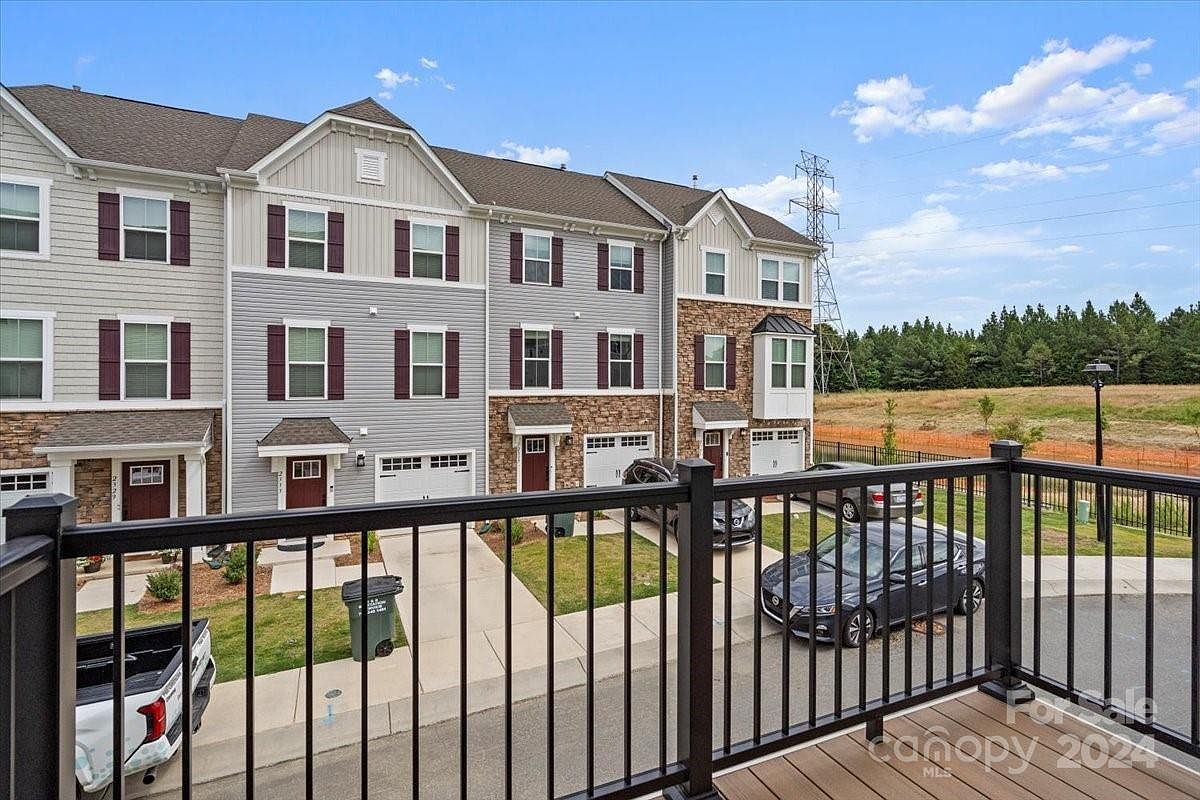 1725 Aspire St Charlotte, NC 28262 - Thumbnail 3