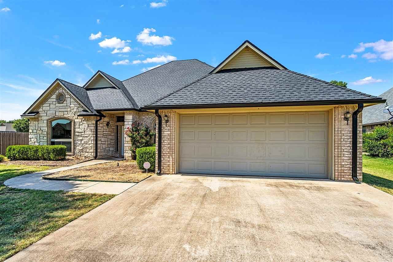 817 Hummingbird Dr Cache, OK 73527 - Thumbnail 3