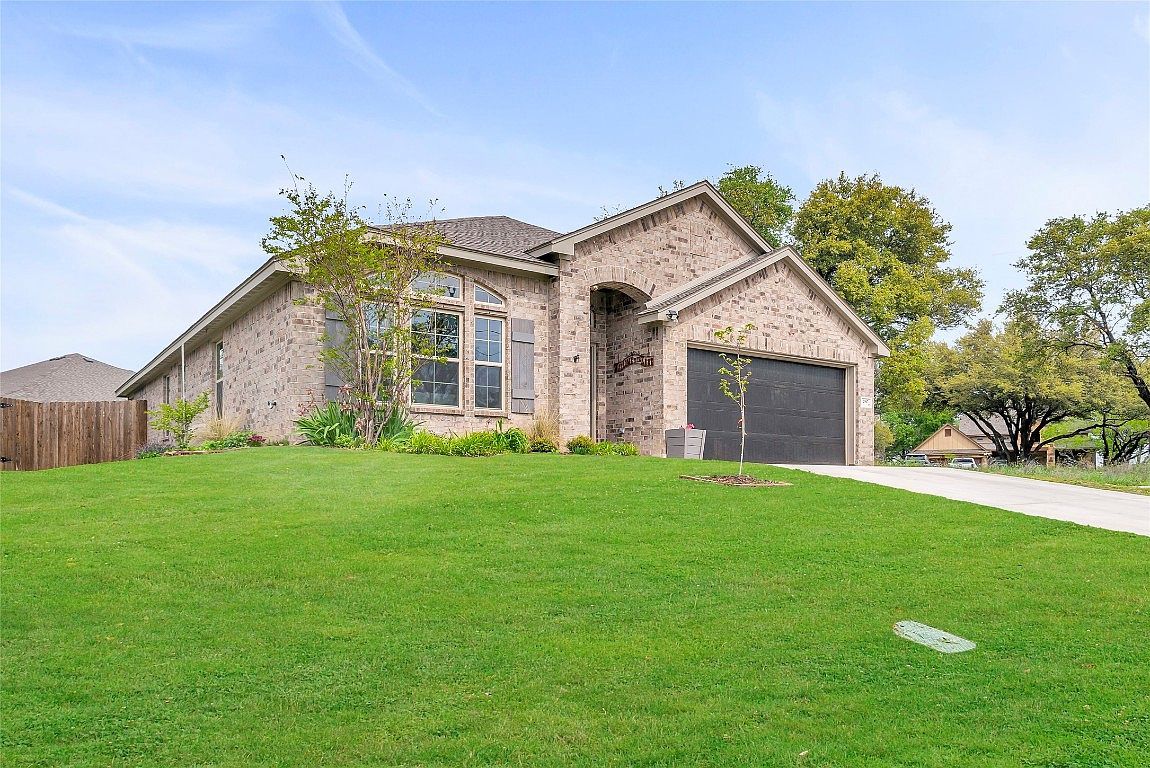 2907 River Ridge Ct Granbury, TX 76048 - Thumbnail 3