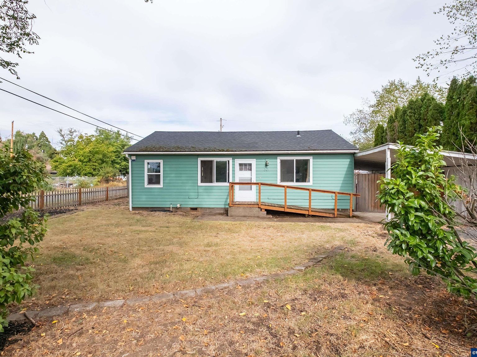 301 Russell St Lebanon, OR 97355 - Thumbnail 3