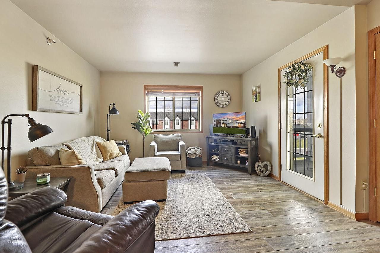 2775 11th Pl UNIT 806 Kenosha, WI 53140 - Thumbnail 3