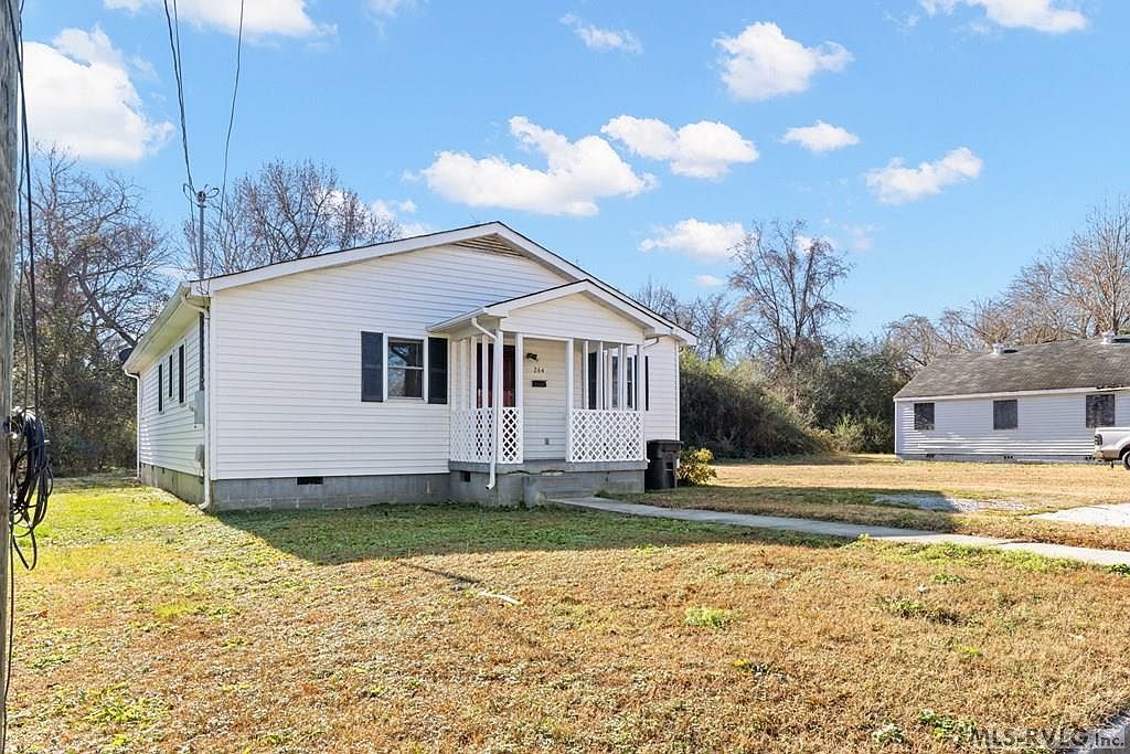 264 Wadlow St Emporia, VA 23847 - Thumbnail 3