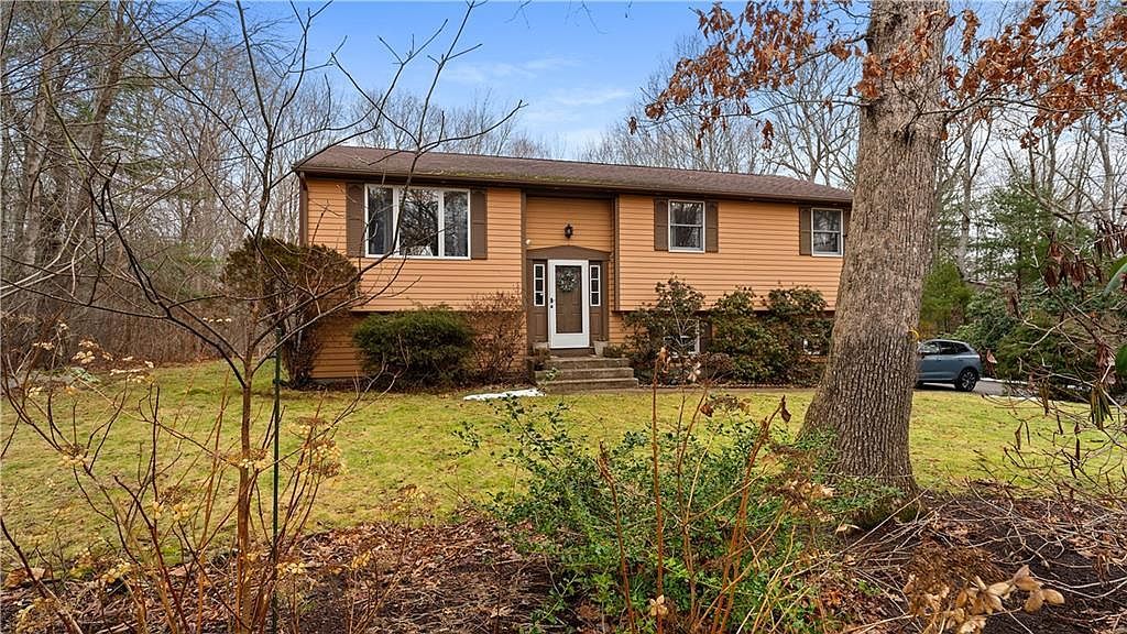 267 Yawgoo Valley Rd Exeter, RI 02822 - Thumbnail 3