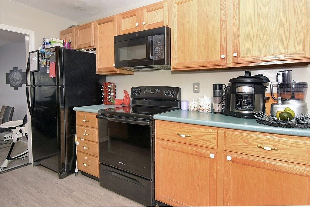 17 Highfield Rd #C Charlton, MA 01507 - Thumbnail 3