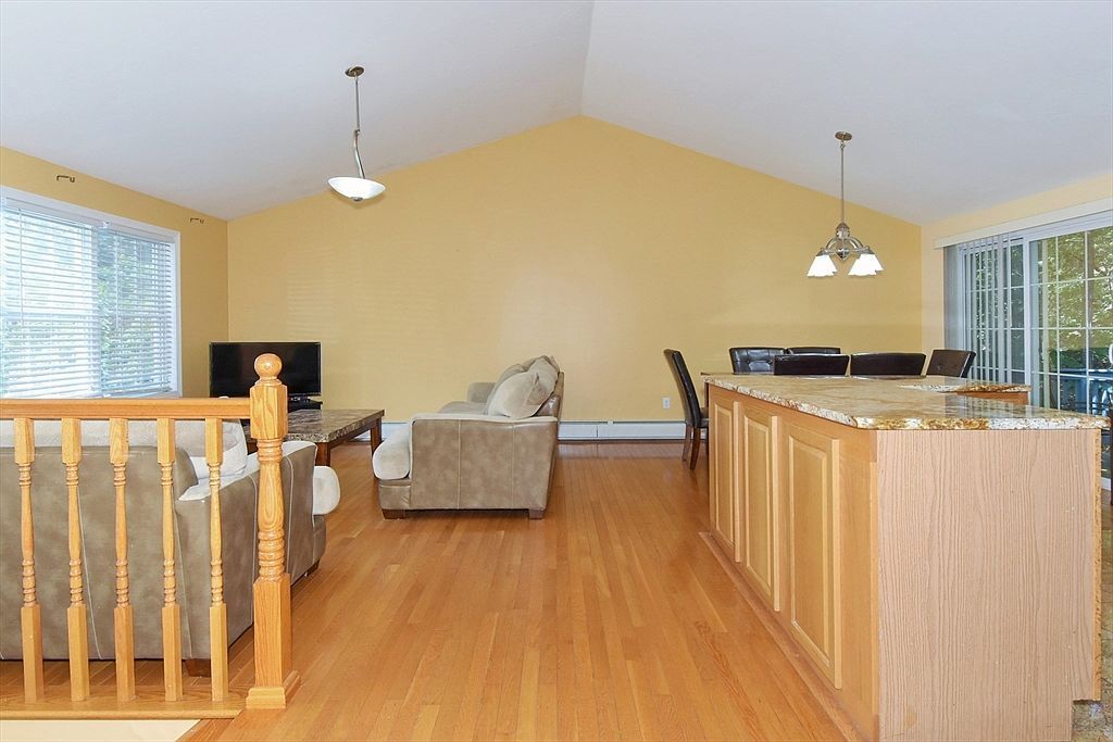 16 Sherwood Rd Worcester, MA 01602 - Thumbnail 3