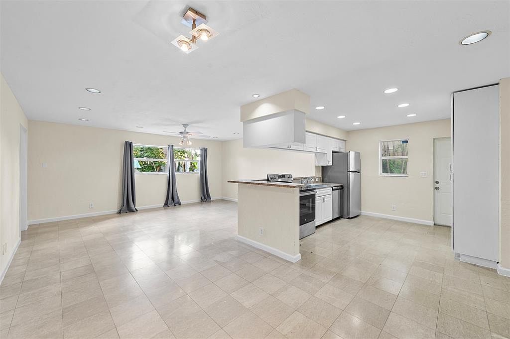 758 NE 13th Ct APT 7 Fort Lauderdale, FL 33304 - Thumbnail 3