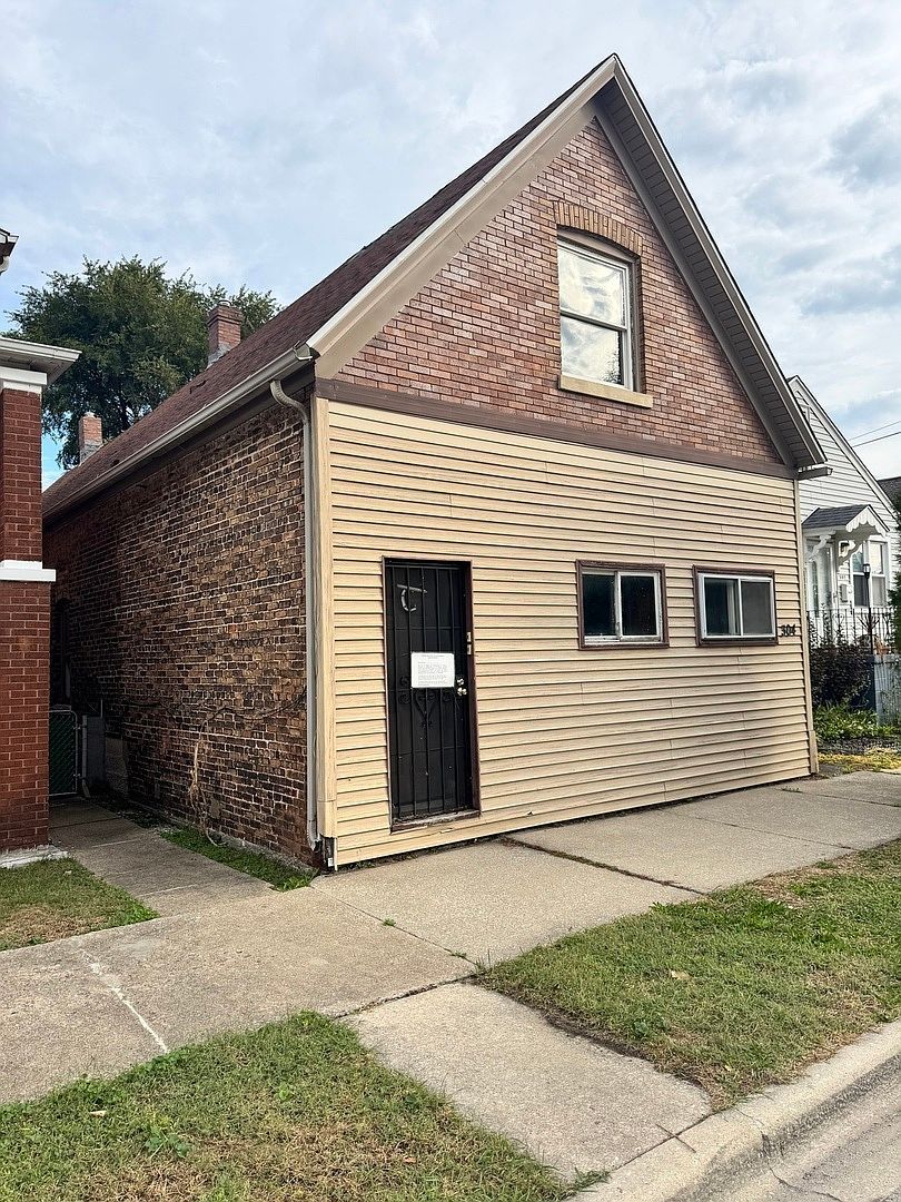 304 155th Pl Calumet City, IL 60409 - Thumbnail 3