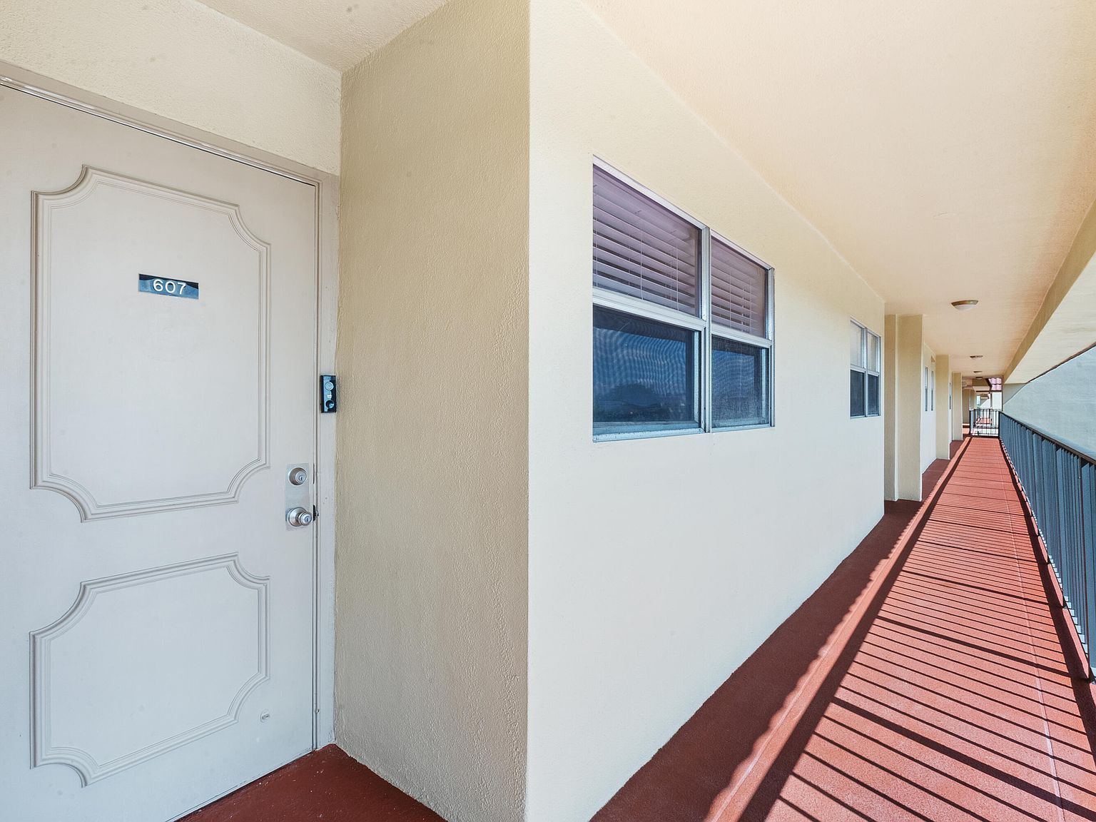 3590 Via Poinciana APT 607 Lake Worth, FL 33467 - Thumbnail 3