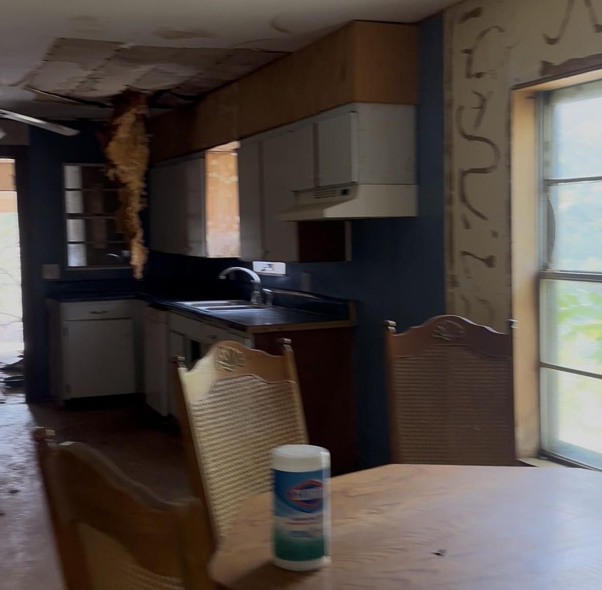 108 E Ward St Petrolia, TX 76377 - Thumbnail 3