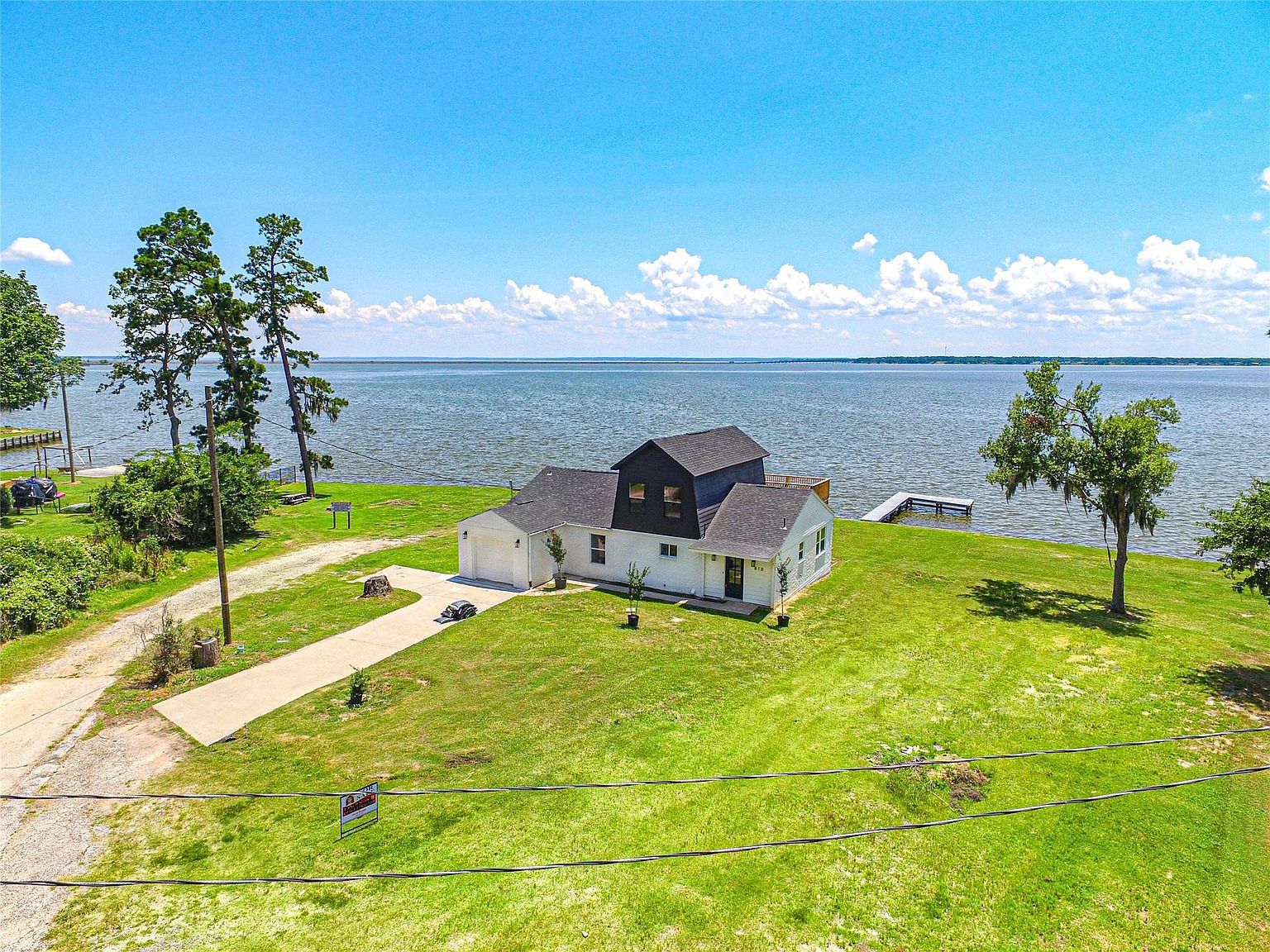 796 W Cattle Dr Onalaska, TX 77360 - Thumbnail 3