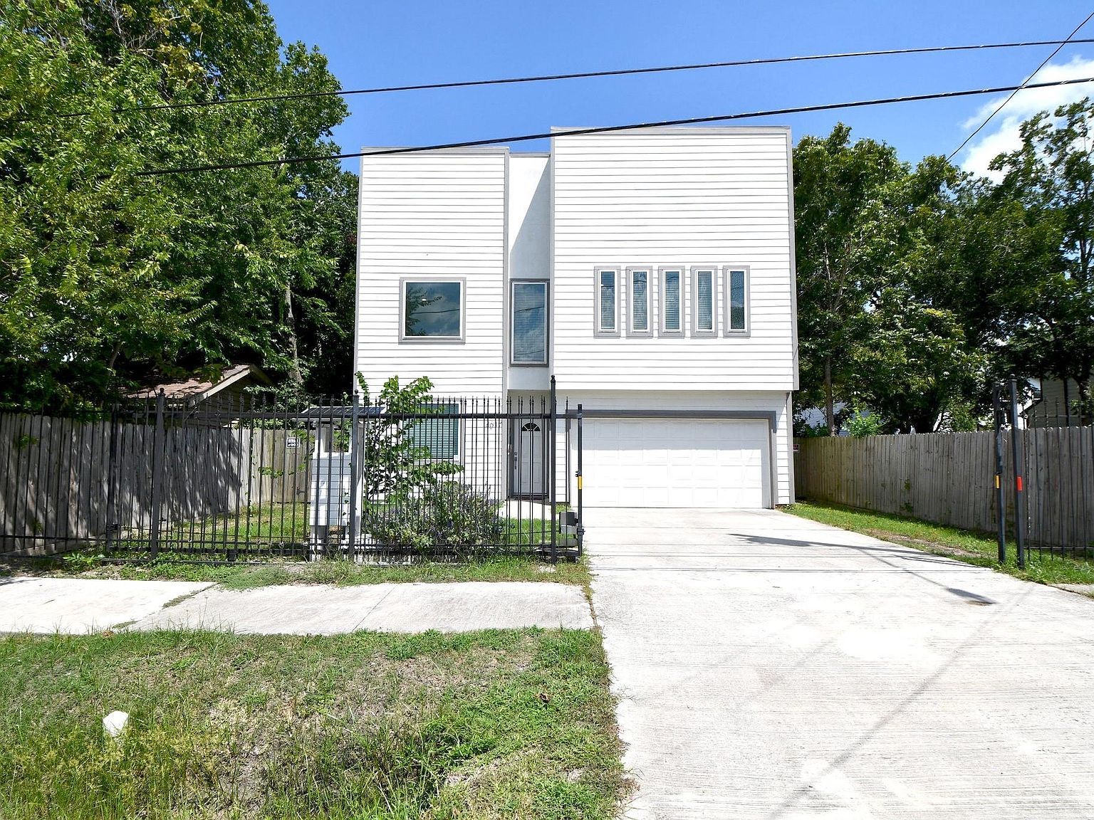 4017 Shelby Cir Houston, TX 77051 - Thumbnail 3