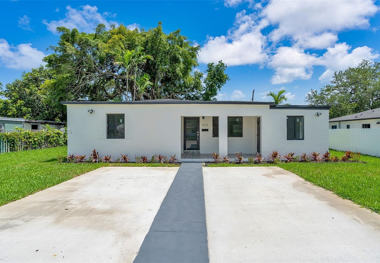 1010 NE 140th St North Miami, FL 33161 - Thumbnail 3