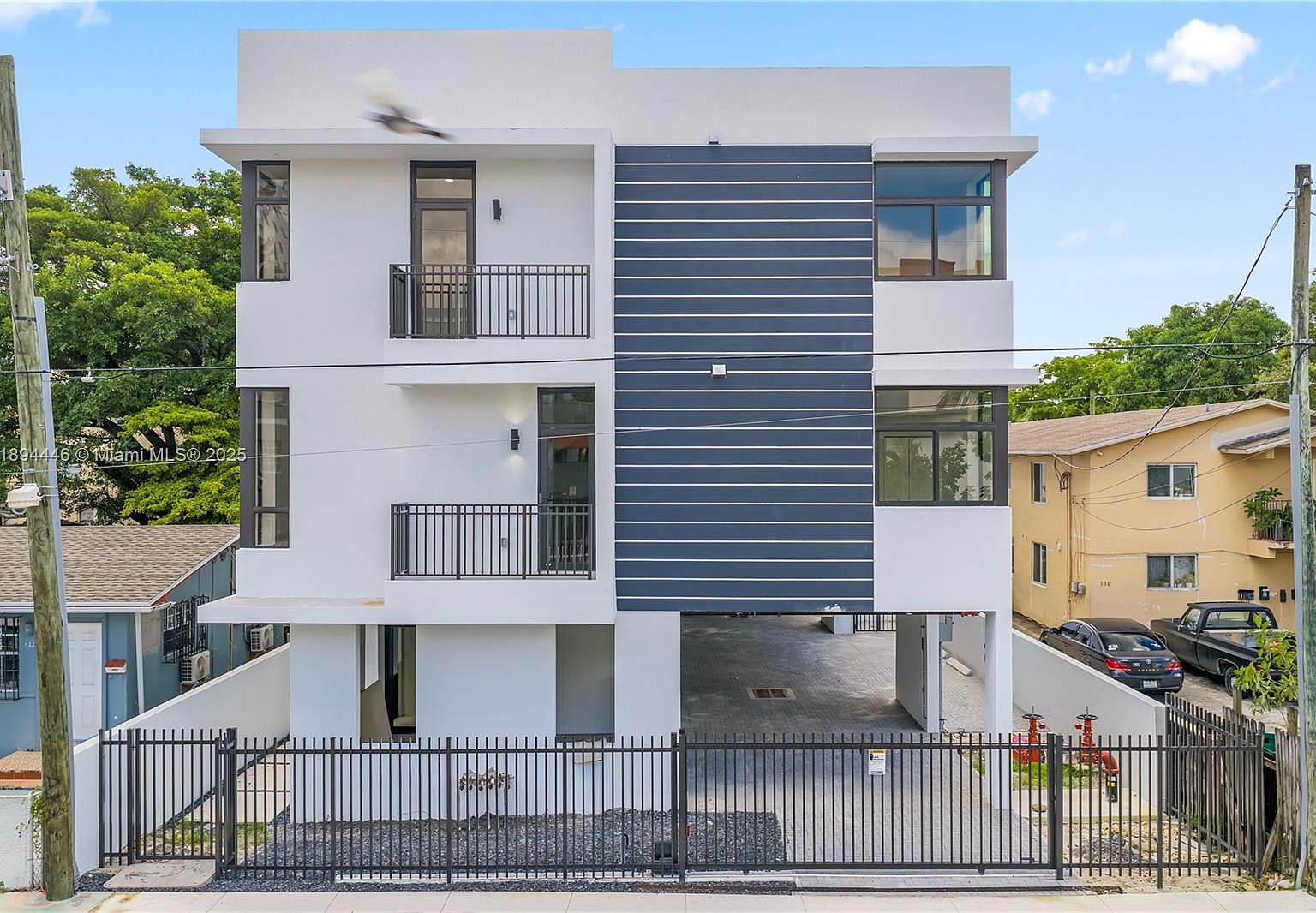 526 SW 2nd St #1 Miami, FL 33130 - Thumbnail 3