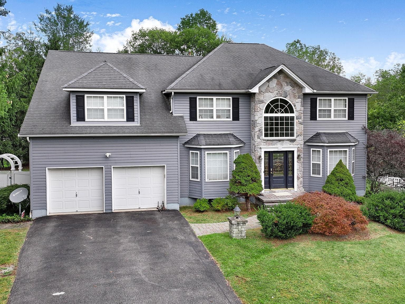 1010 Pine Vw New Windsor, NY 12553 - Thumbnail 3