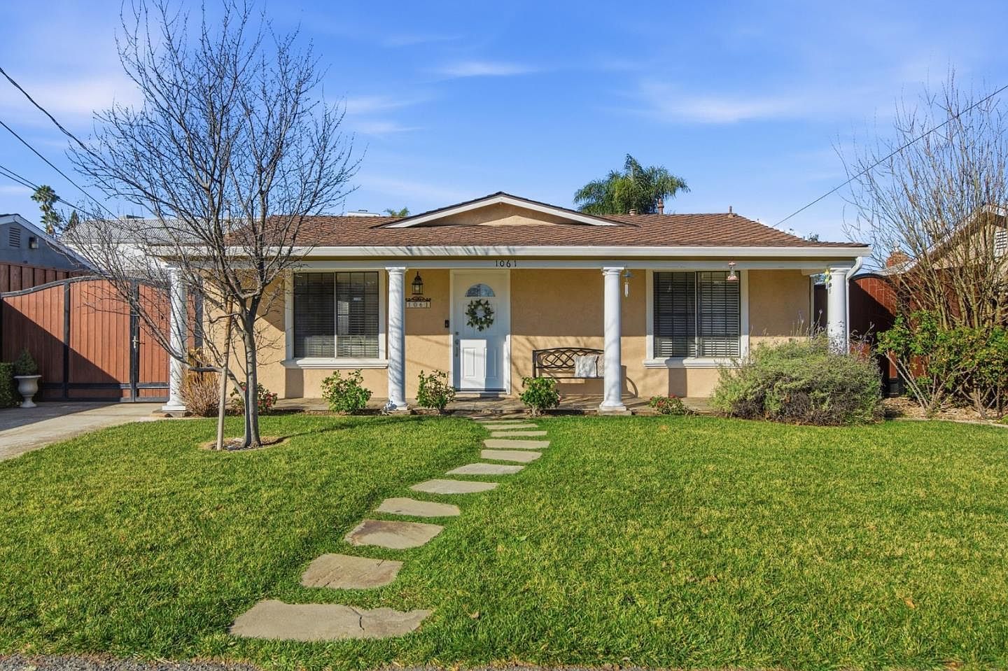 1061 Shamrock Dr Campbell, CA 95008 - Thumbnail 3