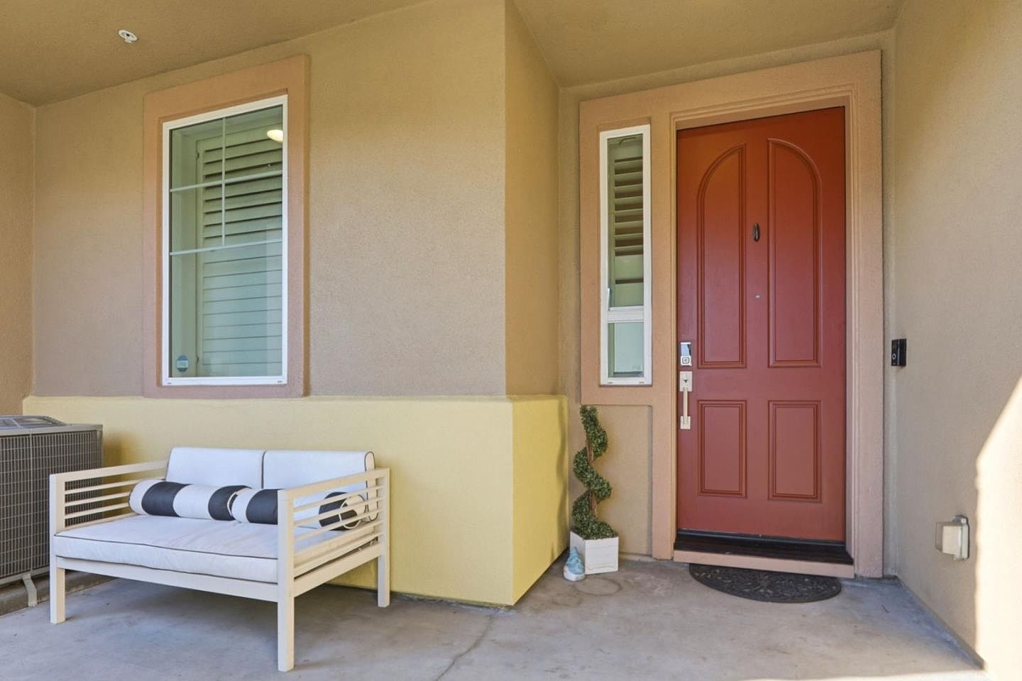 1653 Hillsdale Ave Unit 4 San Jose, CA 95124 - Thumbnail 3