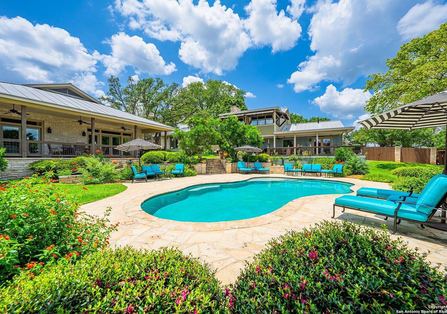 407 Spring Mill Dr Kerrville, TX 78028 - Thumbnail 3