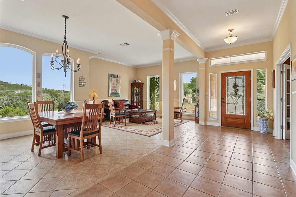 113 Spring Branch Dr S Kerrville, TX 78028 - Thumbnail 3