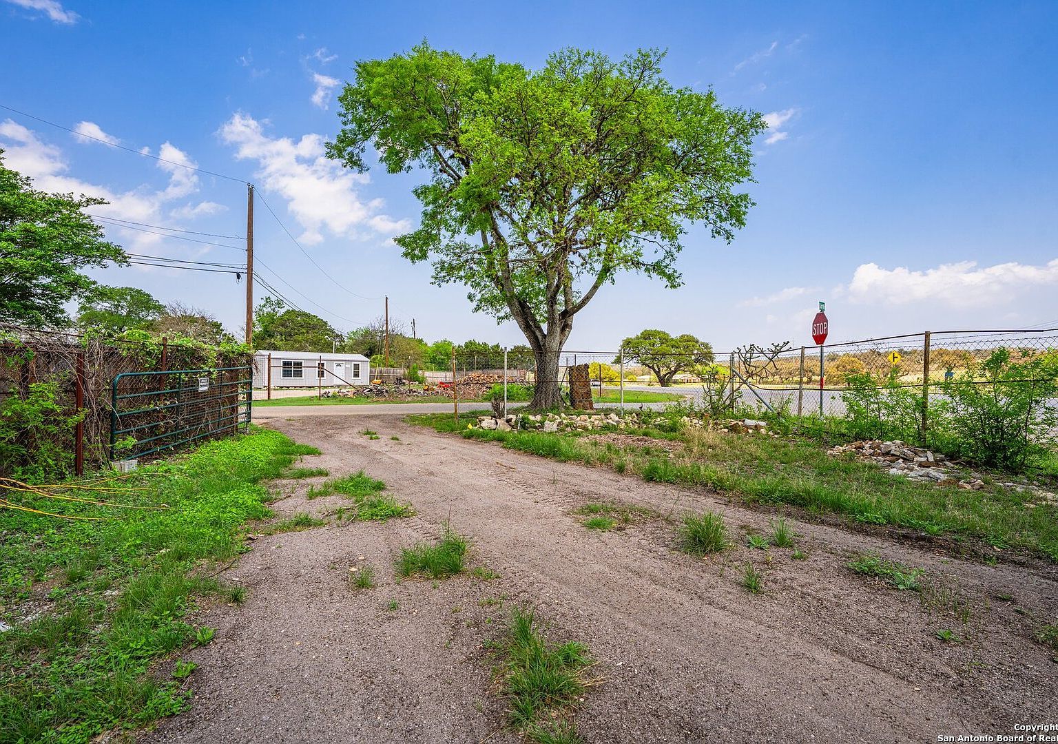 4455 Highway 27 Kerrville, TX 78028 - Thumbnail 3